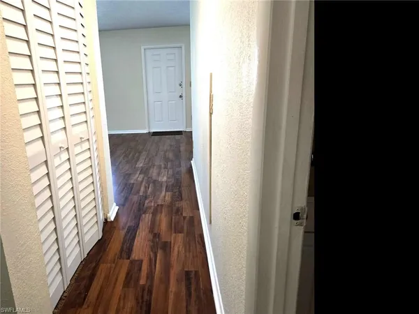 $1,800 | 4615 Bayshore Drive, Unit E8, Naples, FL 34112