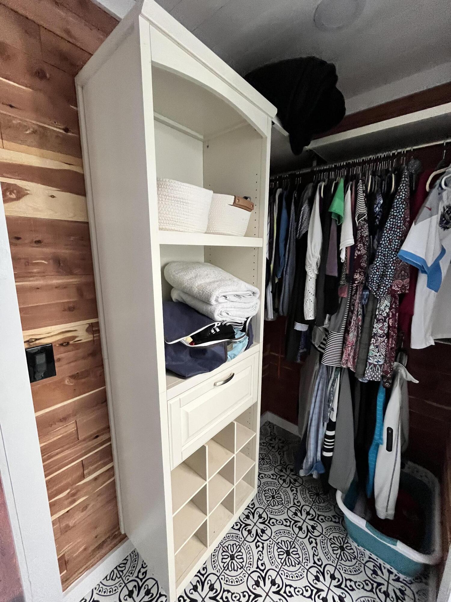 1217 Echo Drive Hixson, TN 37343 - Photo 12 of 15 Master closet