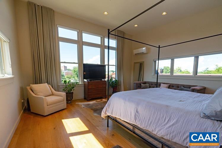 202 B Douglas Avenue, Unit 3B Charlottesville, VA 22902 - Photo 17 of 26