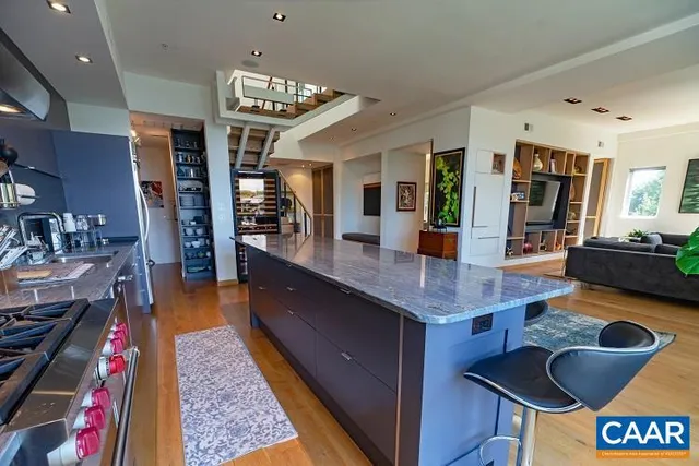 $7,000 | 202 B Douglas Avenue, Unit 3B, Charlottesville, VA 22902