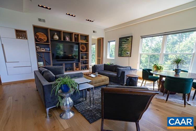 202 B Douglas Avenue, Unit 3B Charlottesville, VA 22902 - Photo 7 of 26