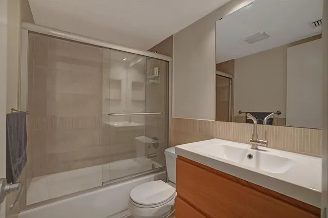 $2,800 | 1831 Sabal Palm Drive, Unit 202, Davie, FL 33324