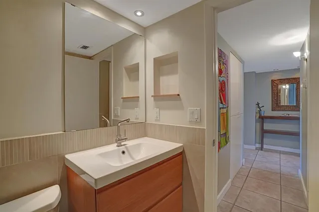 $2,800 | 1831 Sabal Palm Drive, Unit 202, Davie, FL 33324