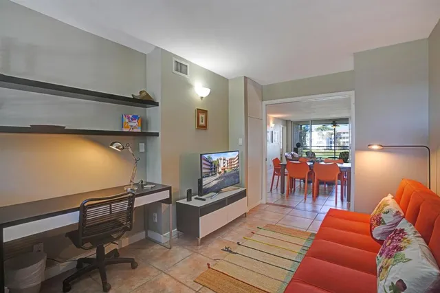 $2,800 | 1831 Sabal Palm Drive, Unit 202, Davie, FL 33324