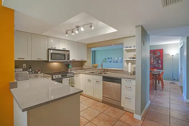 $2,800 | 1831 Sabal Palm Drive, Unit 202, Davie, FL 33324