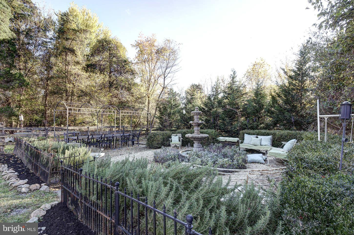 10017 Chapel Road Potomac, MD 20854 - Photo 24 of 26