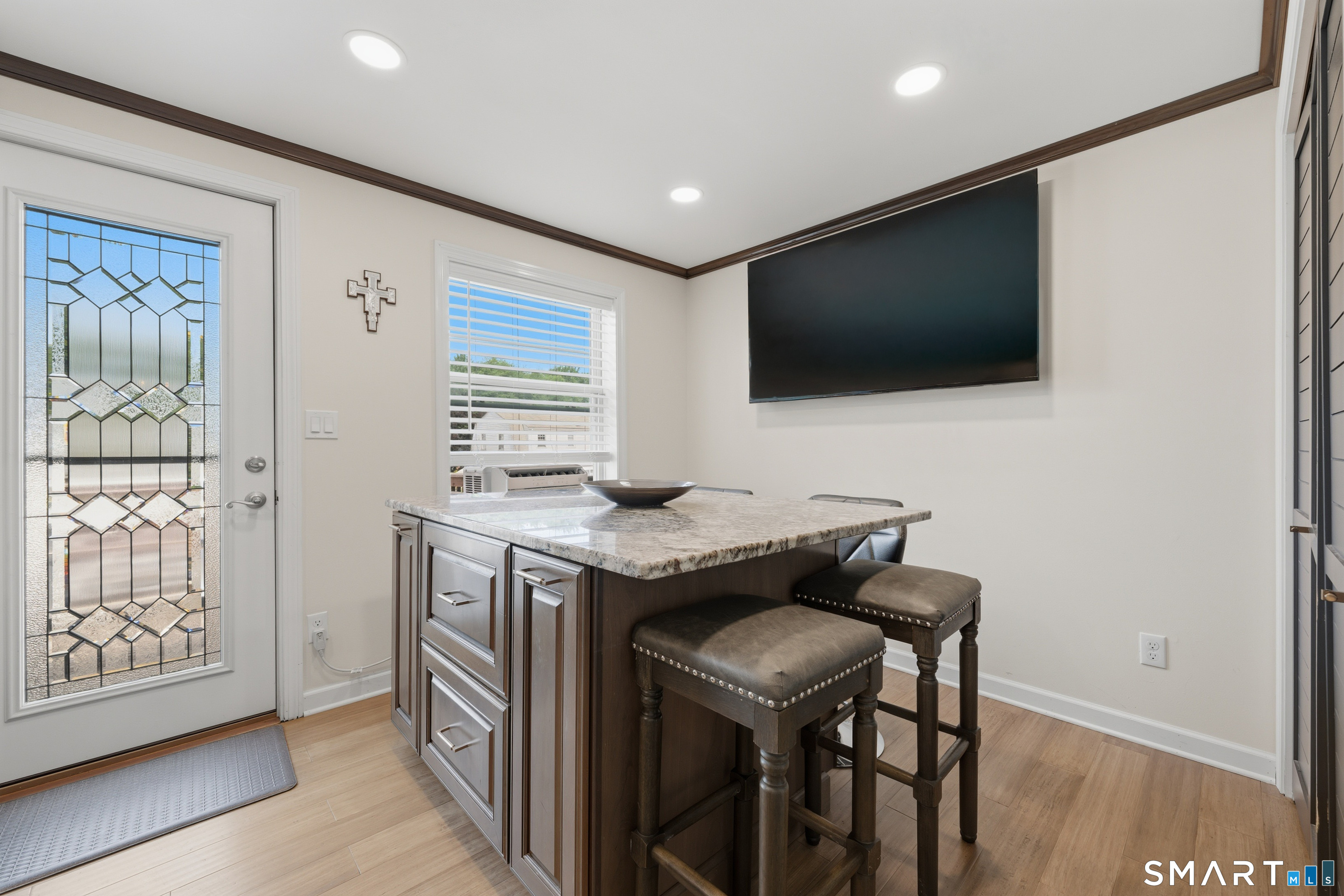 3 Charles Street Enfield, CT 06082 - Photo 10 of 38