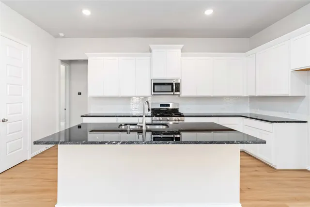 $2,500 | 24543 Greeley Lake Drive, Katy, TX 77493