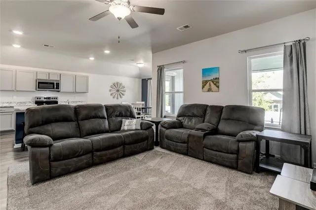 $319,000 | 1011 Redbud Drive, Paola, KS 66071