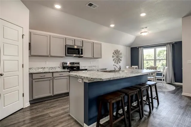 $319,000 | 1011 Redbud Drive, Paola, KS 66071