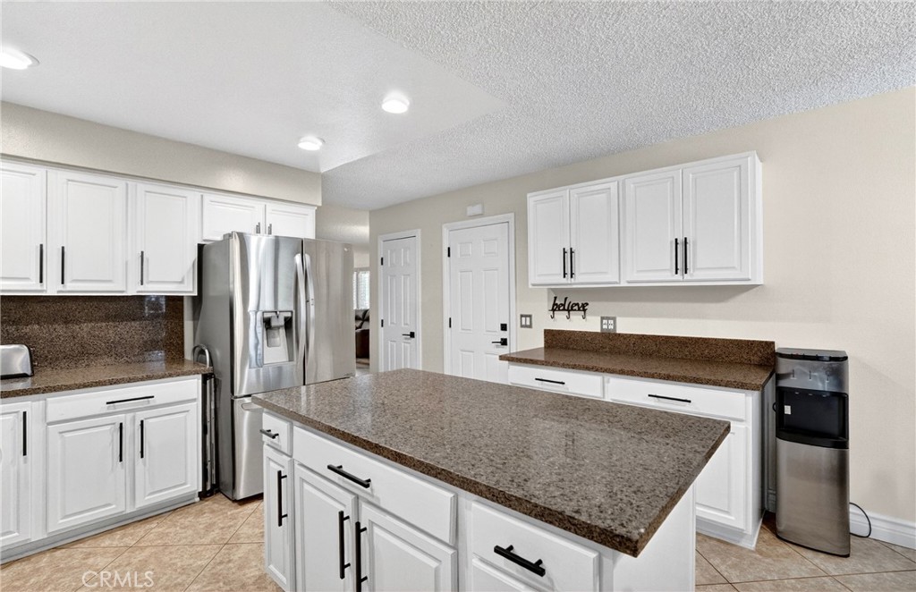 2501 East Avenue R4 Palmdale, CA 93550 - Photo 19 of 40