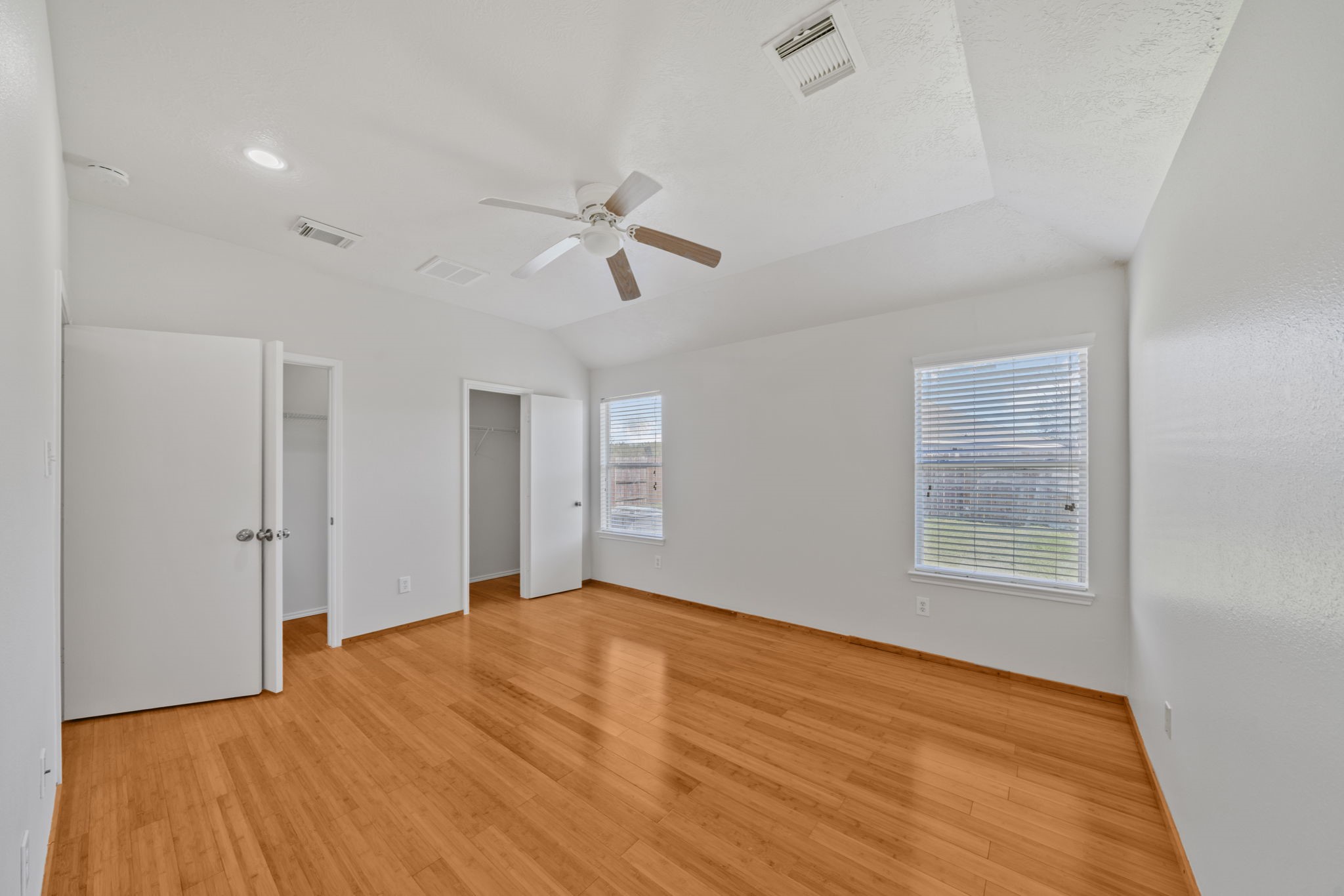 14323 Brunswick Point Lane Houston, TX 77047 - Photo 15 of 33