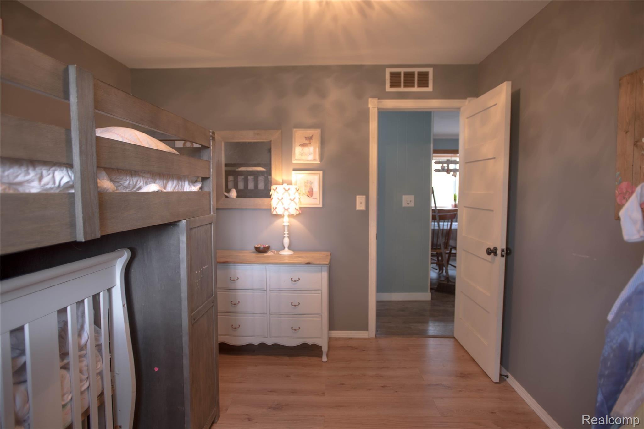 7806 Rynn Road Avoca, MI 48006 - Photo 19 of 39 DSC_4577.jpg