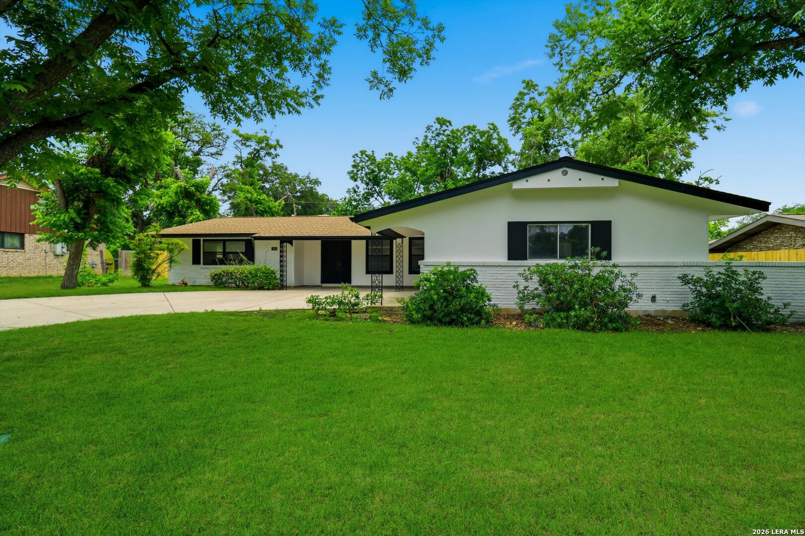 742 Winfield Circle Windcrest, TX 78239 - Photo 2 of 35