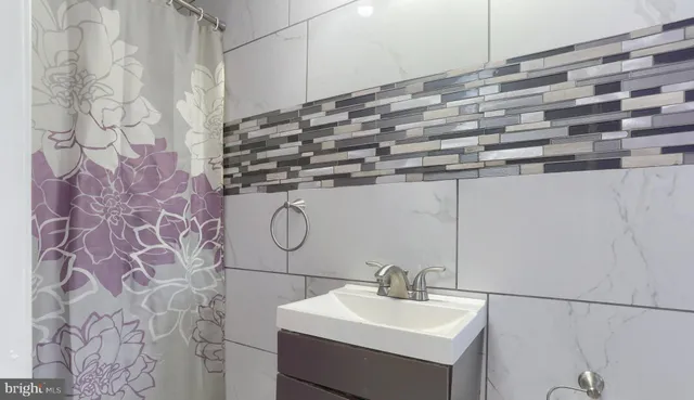 $202,900 | 405 South 6th Street, Lebanon, PA 17042