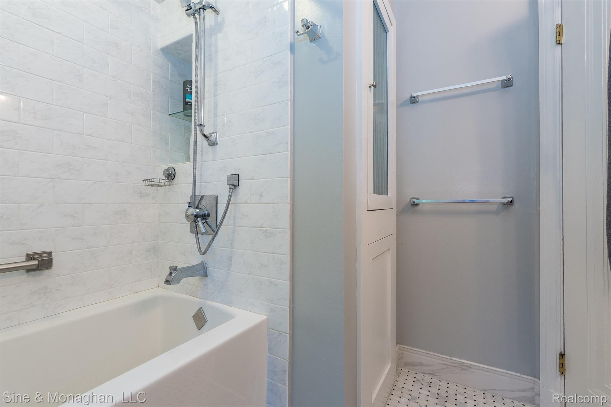 429 Maison Road Grosse Pointe, MI 48236 - Photo 21 of 40 DSC_8995.jpg