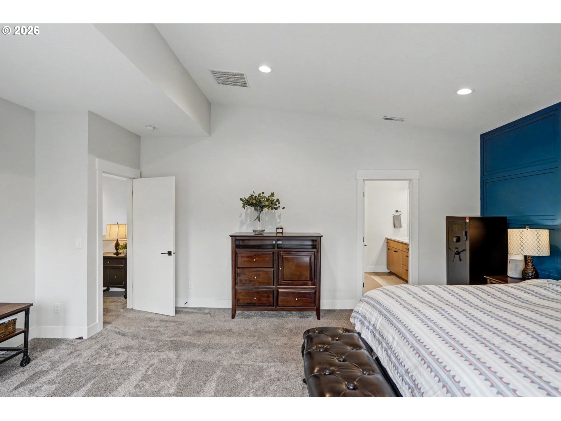 5520 Crossler Meadow Loop South Salem, OR 97306 - Photo 21 of 40 a bedroom with a bed and a dresser