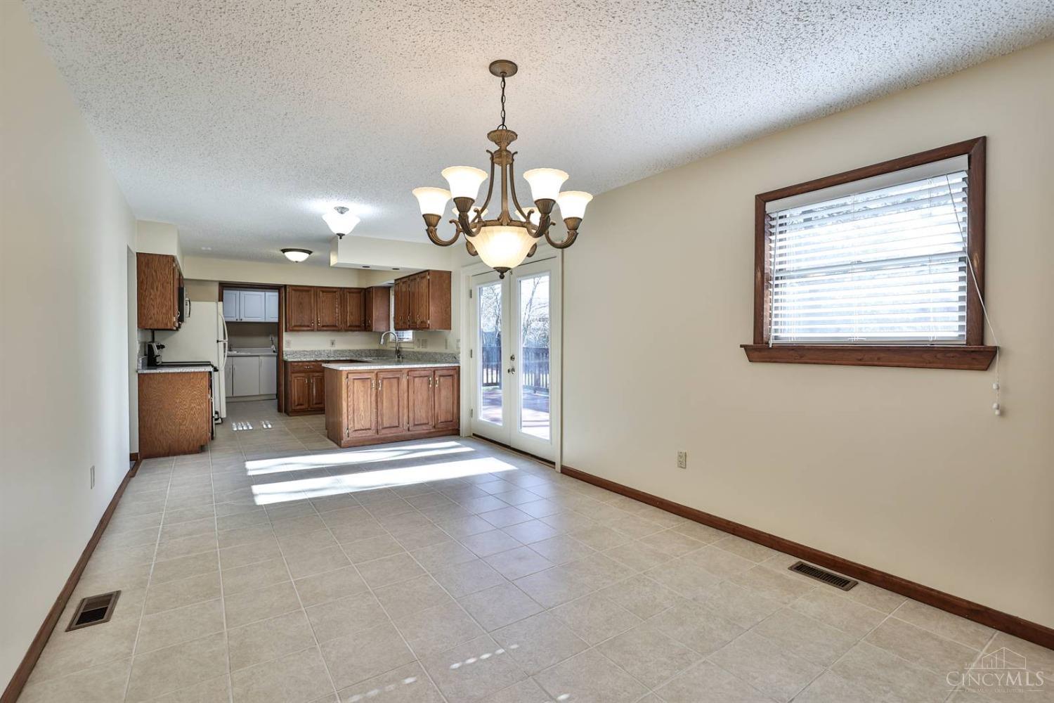 4820 Klatte Road Cincinnati, OH 45244 - Photo 10 of 44 Gallery Image 10