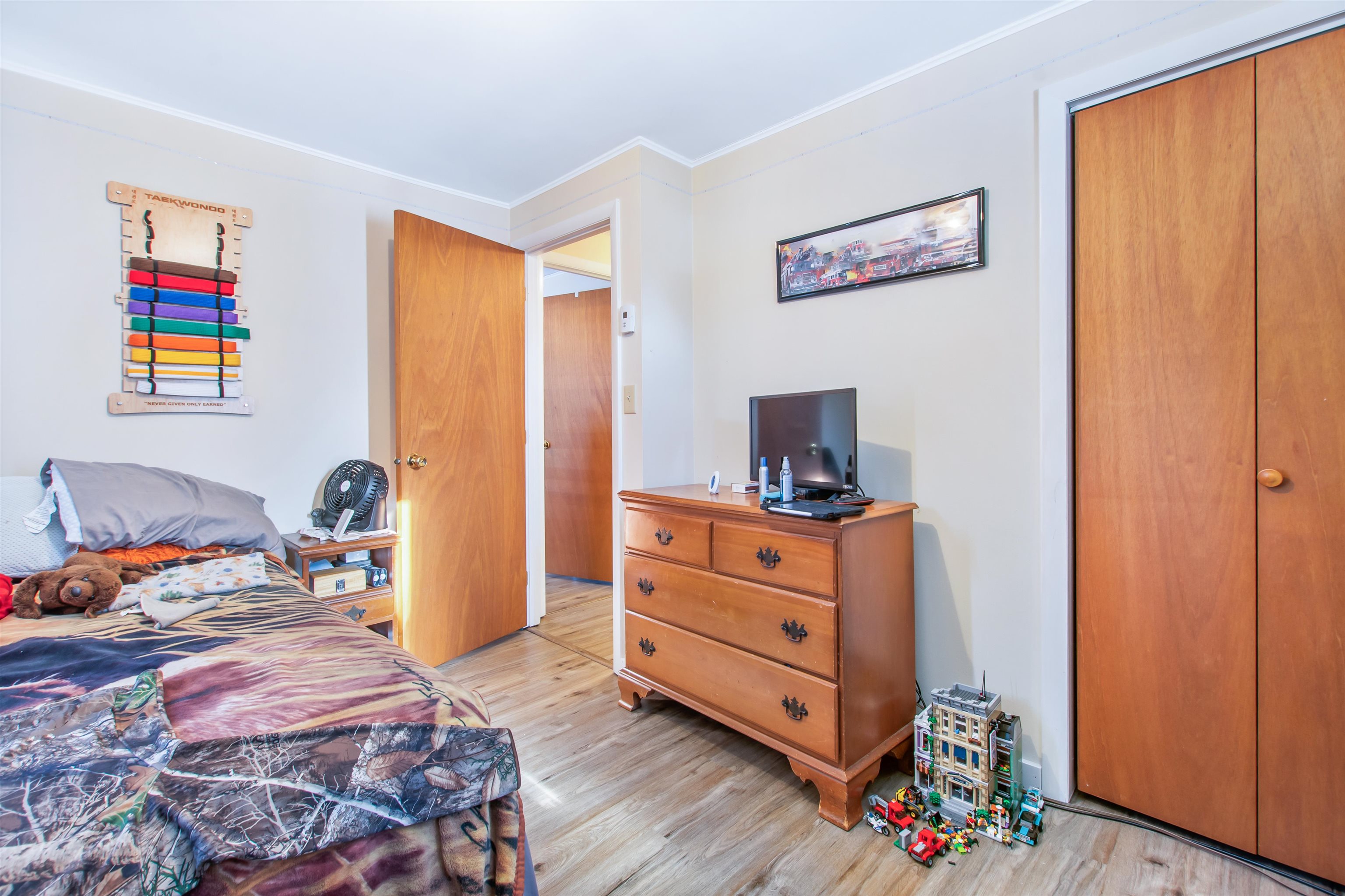 30 Holmes Street Canaan, VT 05903 - Photo 15 of 32