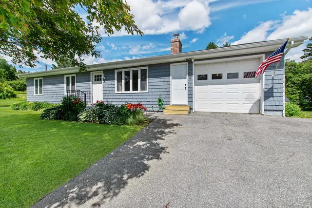 $209,900 | 30 Holmes Street, Canaan, VT 05903