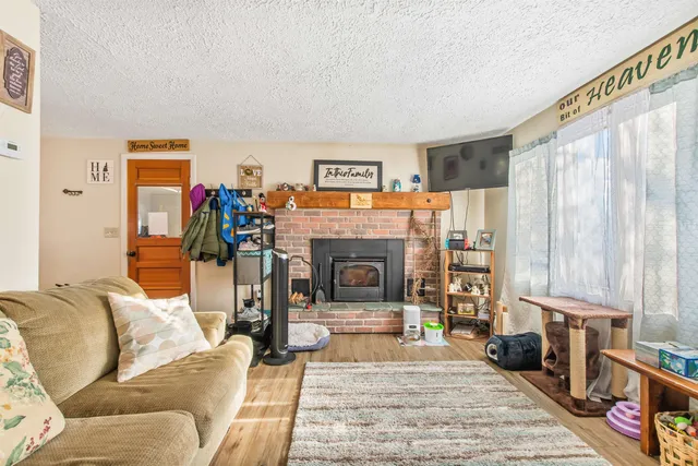 $209,900 | 30 Holmes Street, Canaan, VT 05903