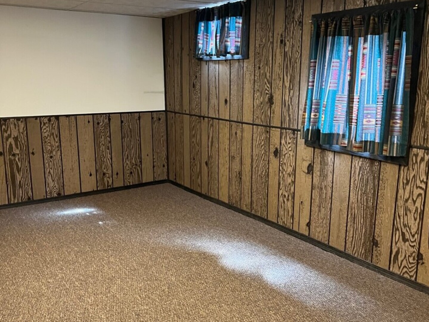 1690 Darwin Court Wheaton, IL 60189 - Photo 14 of 17 a view of a garage