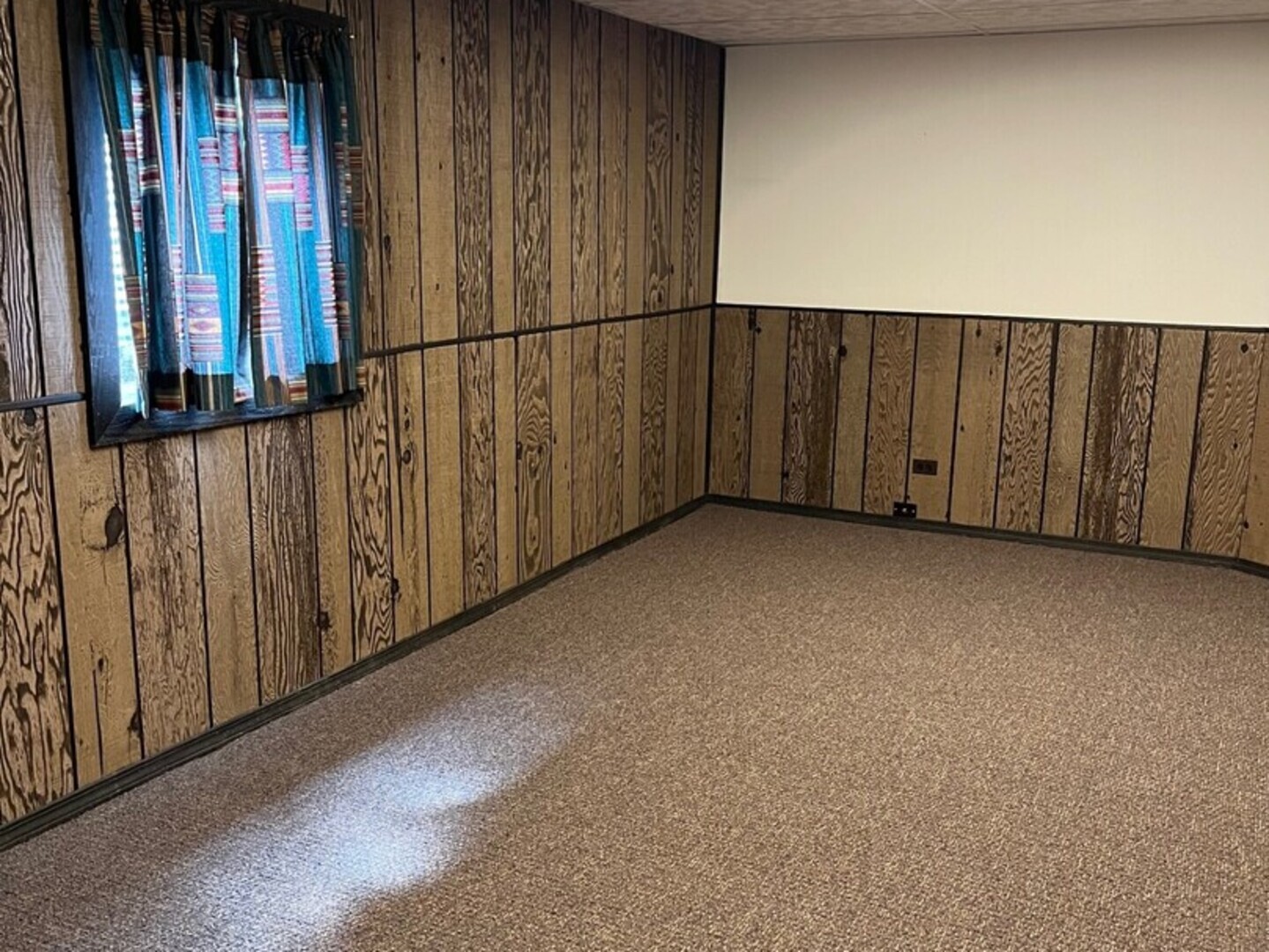 1690 Darwin Court Wheaton, IL 60189 - Photo 15 of 17 a view of a balcony