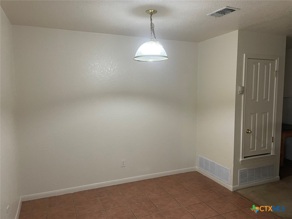 3702 Dustin Court, Unit B Killeen, TX 76549 - Photo 4 of 16