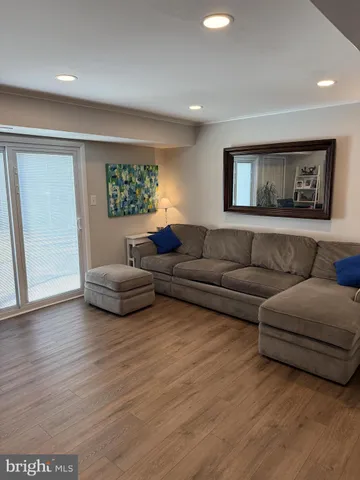 $420,000 | 630 Whittier Drive, Warminster, PA 18974