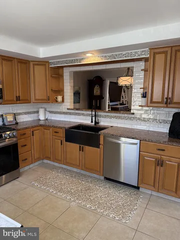 $420,000 | 630 Whittier Drive, Warminster, PA 18974