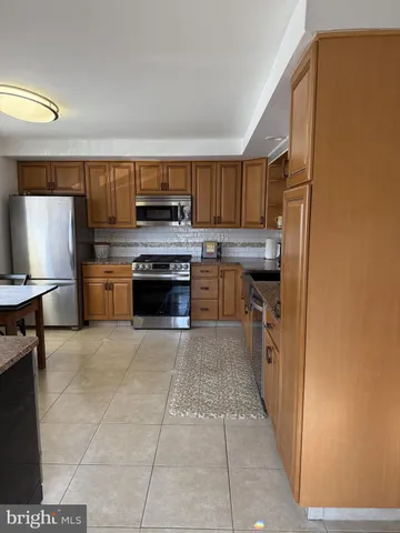 $420,000 | 630 Whittier Drive, Warminster, PA 18974