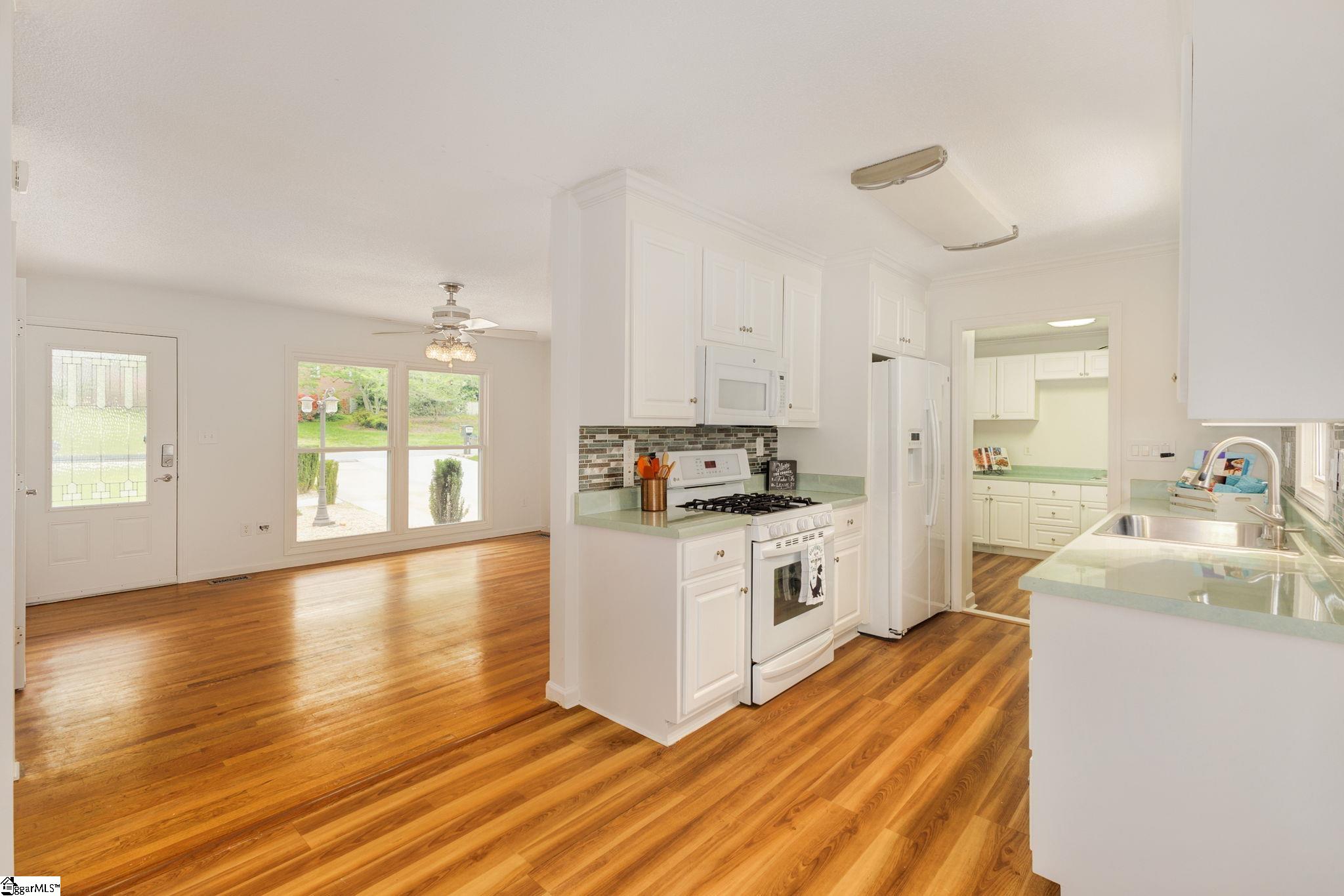 115 Montclair Road Mauldin, SC 29662 - Photo 11 of 36 Gallery Image 11