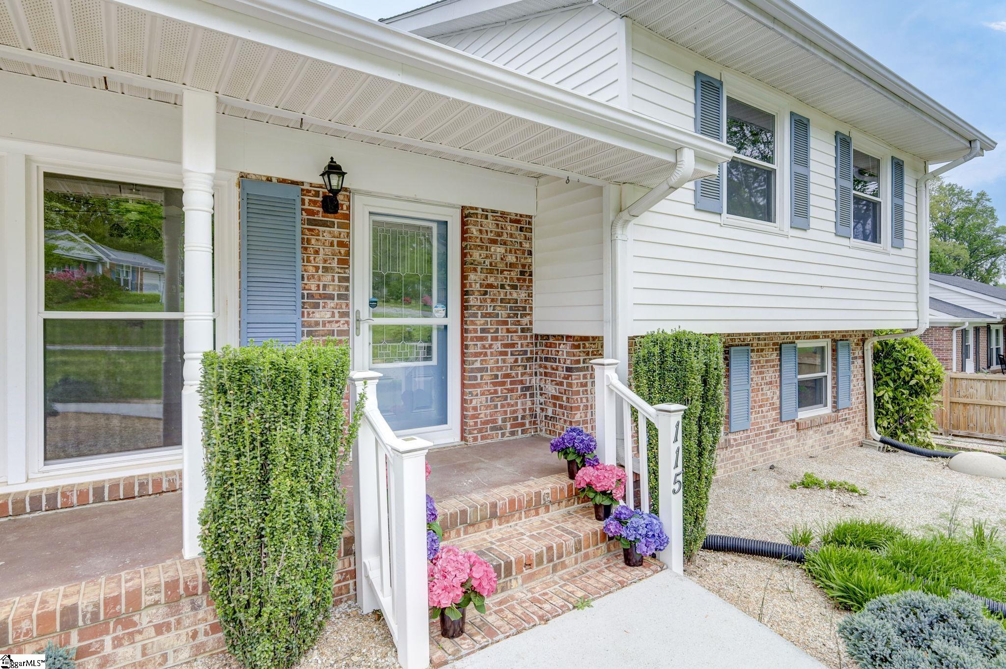 115 Montclair Road Mauldin, SC 29662 - Photo 2 of 36 Gallery Image 2