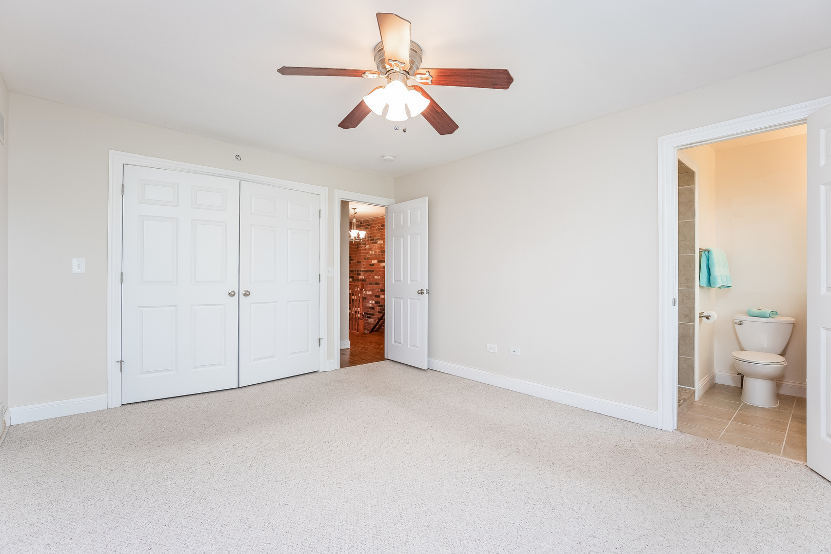 820 Green Bay Road Highwood, IL 60040 - Photo 10 of 16 a view of an empty room with a bathroom