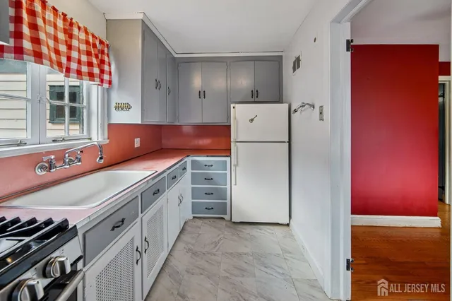 $450,000 | 539 Mountain View Terrace, Dunellen, NJ 08812