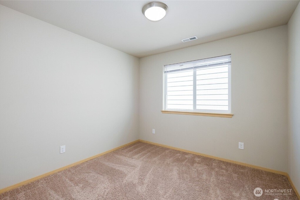 1033 Banyan Road Bremerton, WA 98310 - Photo 19 of 30