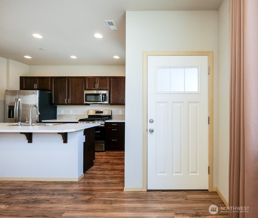 1033 Banyan Road Bremerton, WA 98310 - Photo 21 of 30