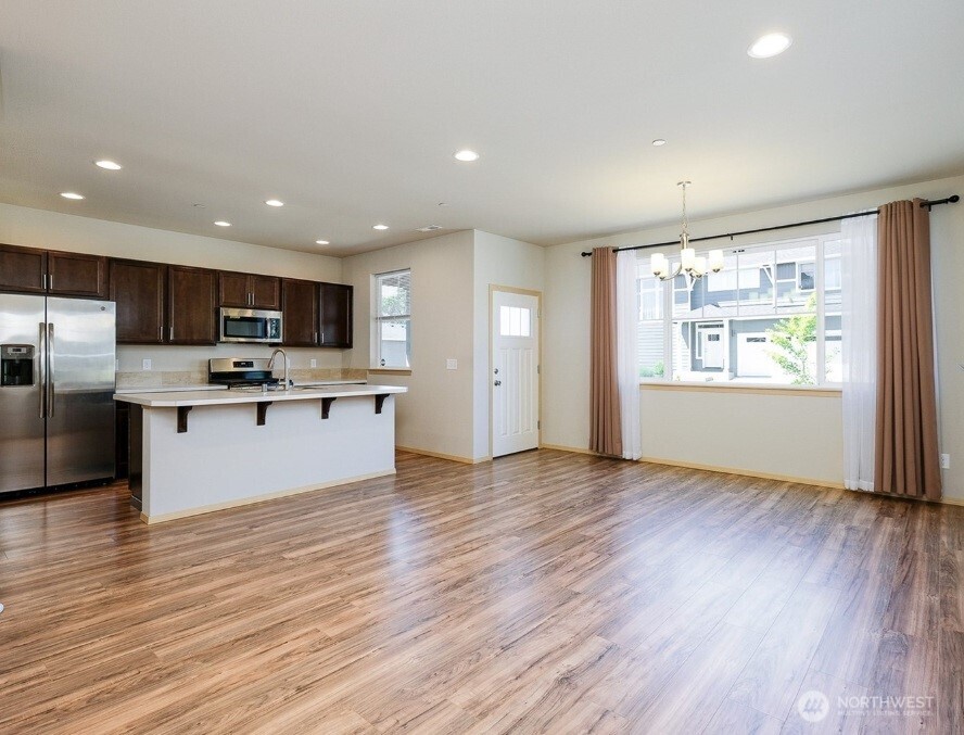 1033 Banyan Road Bremerton, WA 98310 - Photo 3 of 30