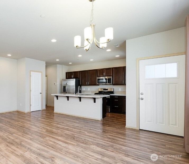 1033 Banyan Road Bremerton, WA 98310 - Photo 4 of 30