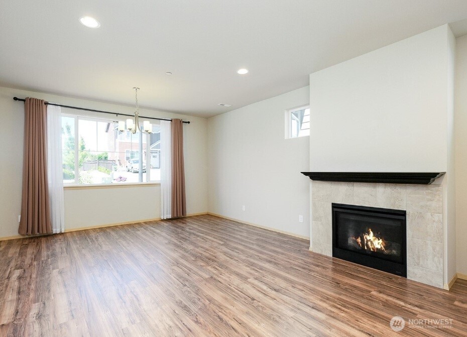 1033 Banyan Road Bremerton, WA 98310 - Photo 10 of 30