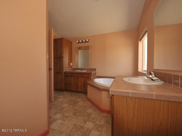 13135 West Trail Dust Road Tucson, AZ 85743 - Photo 18 of 27