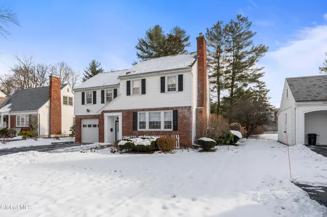 $340,000 | 7 Clarendon Road, Albany, NY 12203