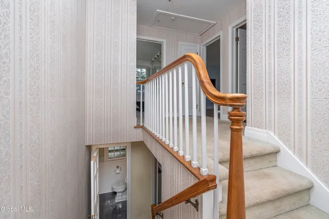 $340,000 | 7 Clarendon Road, Albany, NY 12203