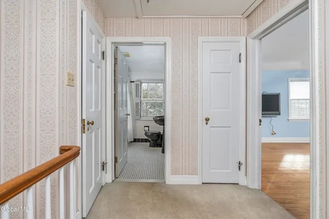 $340,000 | 7 Clarendon Road, Albany, NY 12203