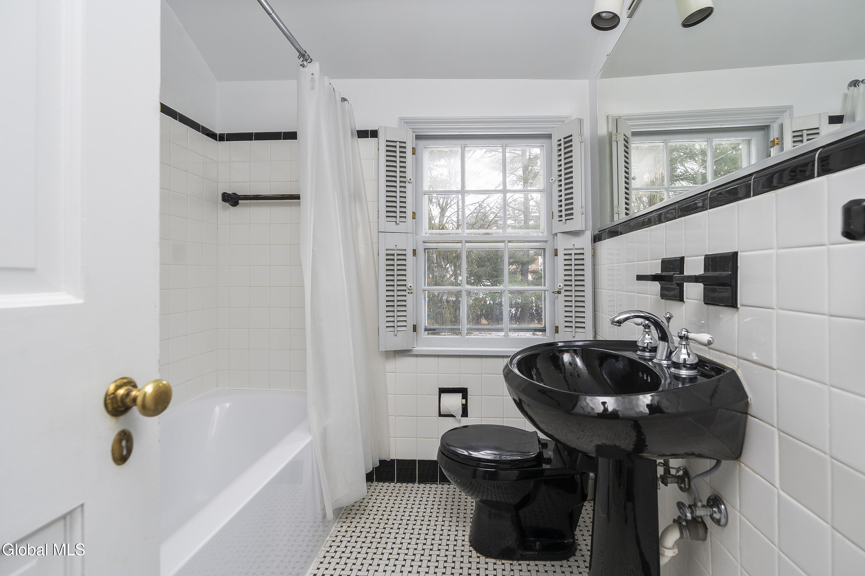 7 Clarendon Road Albany, NY 12203 - Photo 25 of 57 033-7-Clarendon-Road-Albany-NY-12203