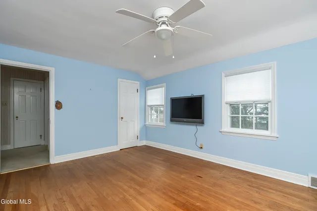 $340,000 | 7 Clarendon Road, Albany, NY 12203