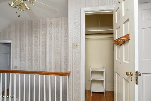 $340,000 | 7 Clarendon Road, Albany, NY 12203