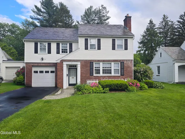 $340,000 | 7 Clarendon Road, Albany, NY 12203