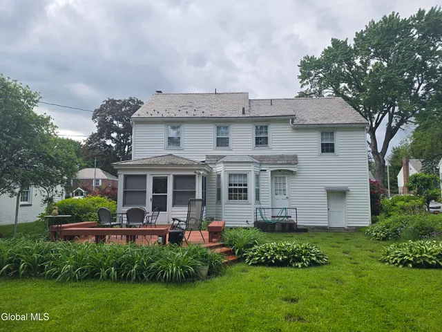 $340,000 | 7 Clarendon Road, Albany, NY 12203
