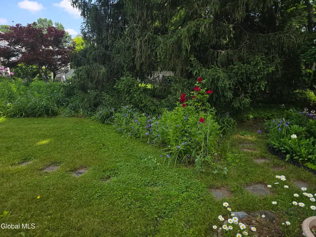 $340,000 | 7 Clarendon Road, Albany, NY 12203